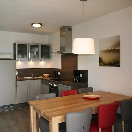 Spacious, Modern Apartment, Ten Minutes Walk From The Centre Apartment