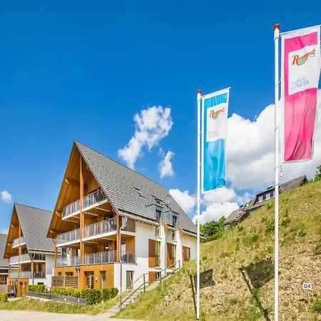Апартаменты Spacious, Modern Apartment, Ten Minutes Walk From The Centre *